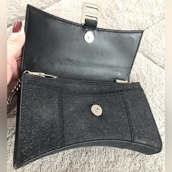 ❌❌❌SOLD❌❌❌BALENCIAGA Extra Small Hourglass Sparkle Wallet on a Chain - Picture 11 of 15